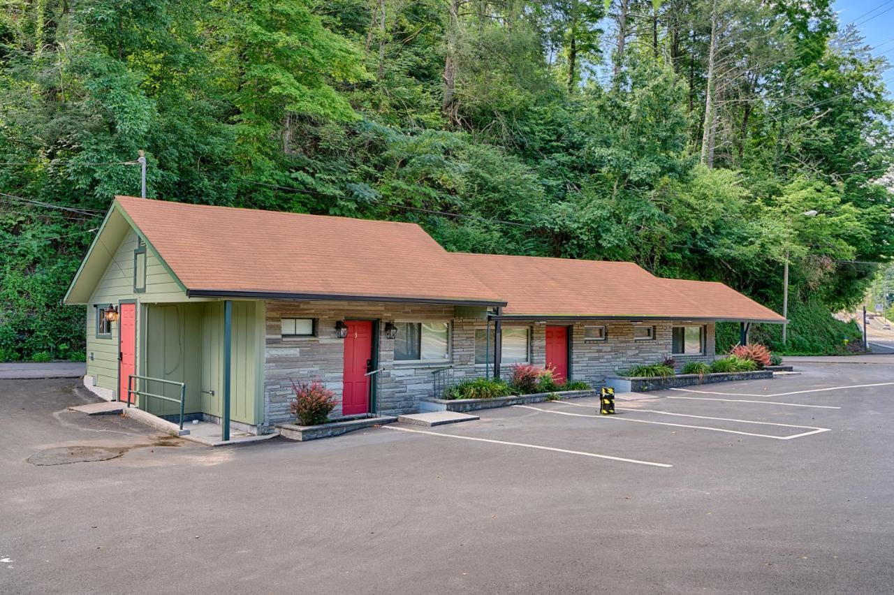 Newly Remodeled Motel In Gatlinburg! Exterior photo