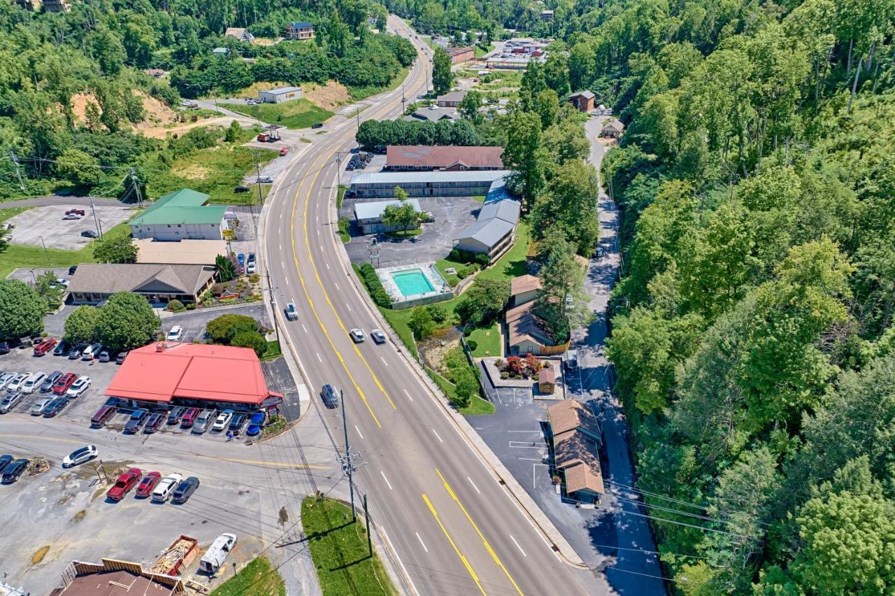 Newly Remodeled Motel In Gatlinburg! Exterior photo