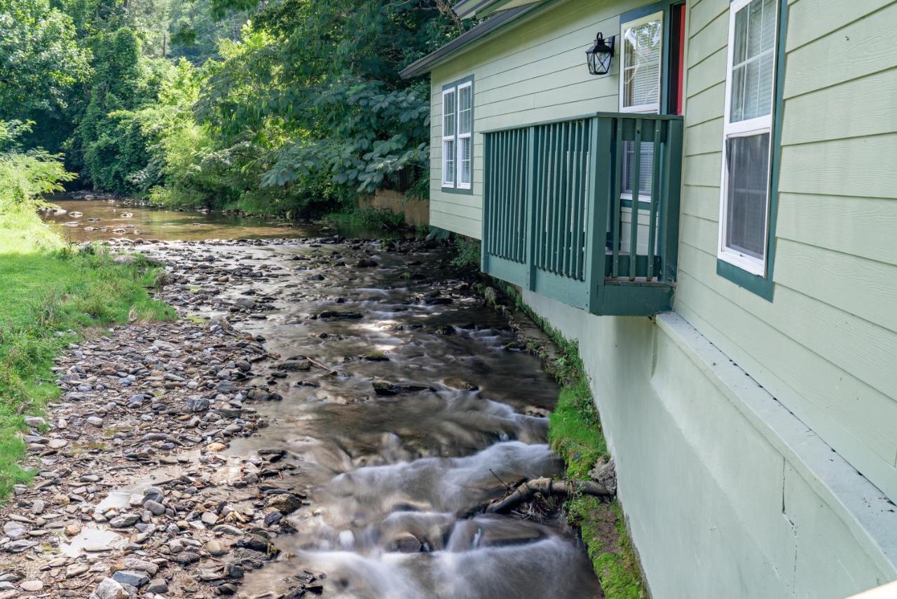 Newly Remodeled Motel In Gatlinburg! Exterior photo
